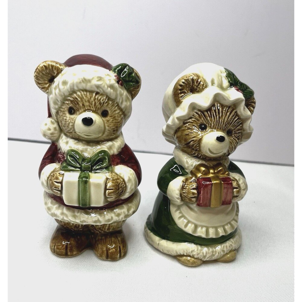 Otagiri Japan Christmas Papa & Mama Bear Salt & Pepper Shakers Set